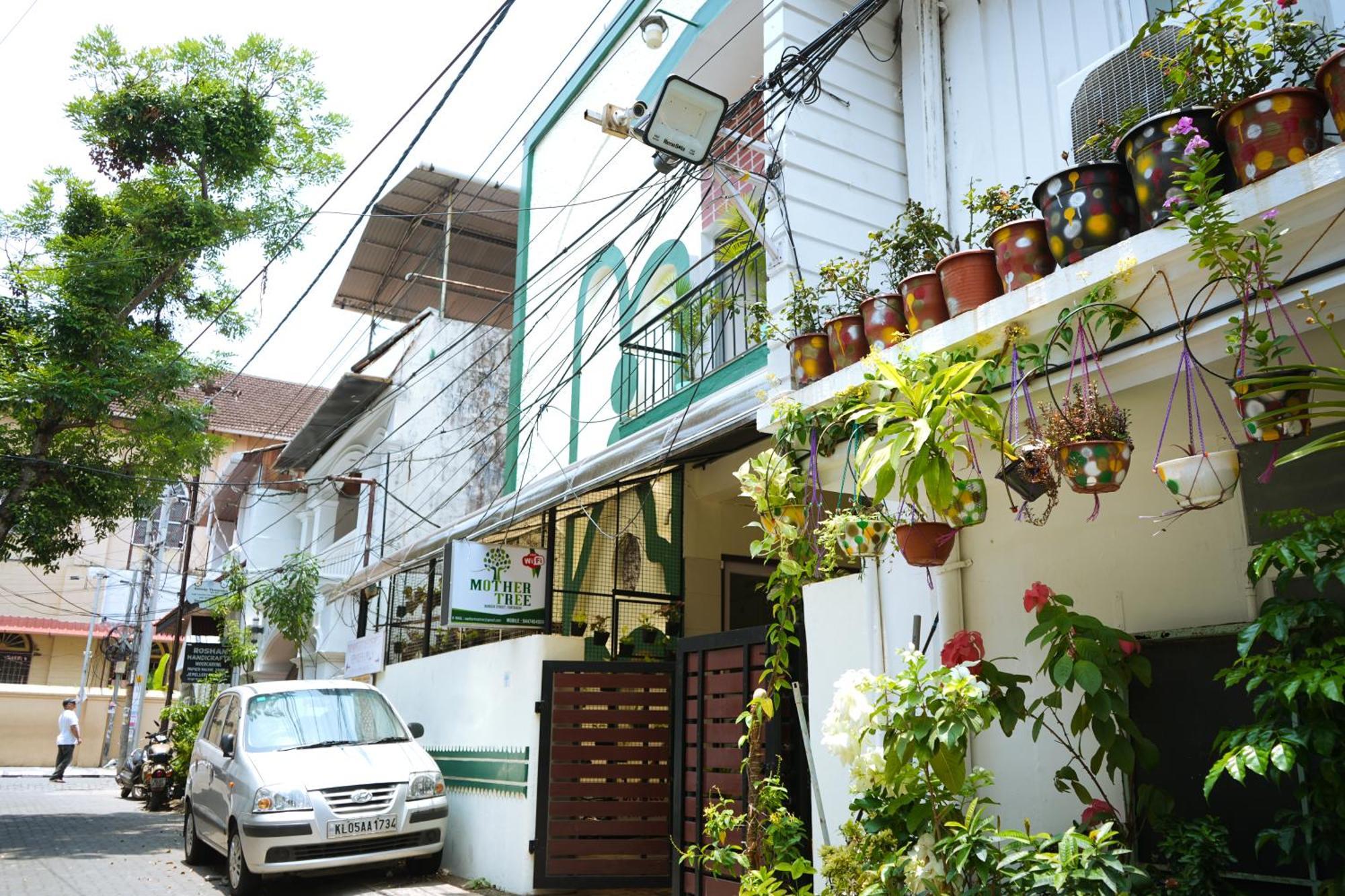 Mother Tree Inn Kochi Exteriér fotografie
